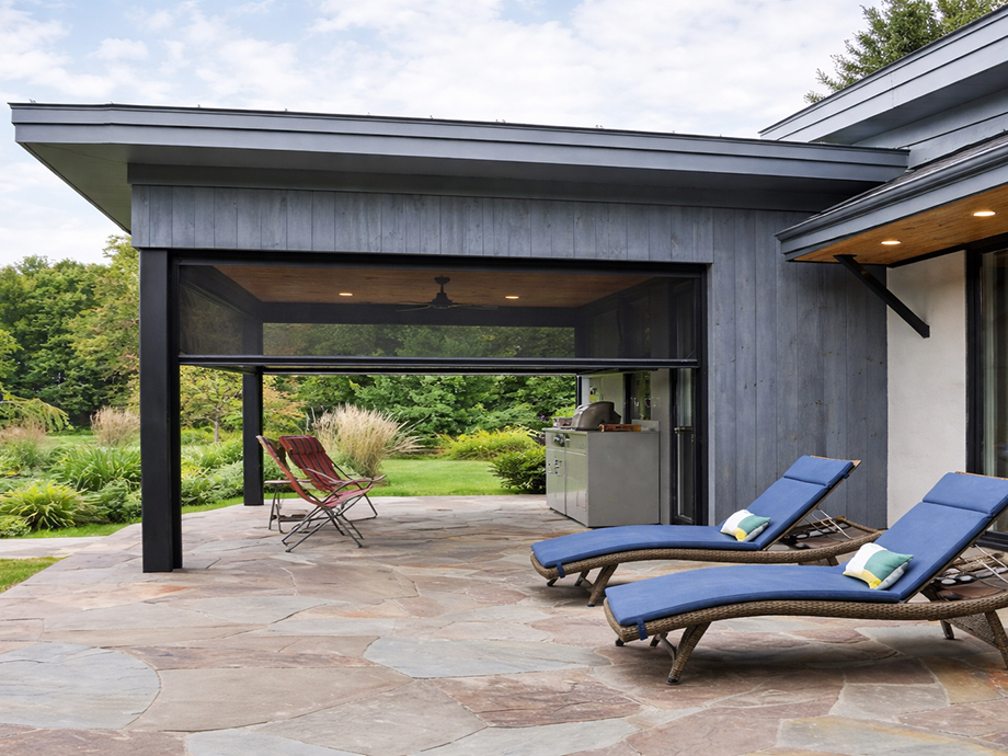 Luxury Outdoor Mobile Screens